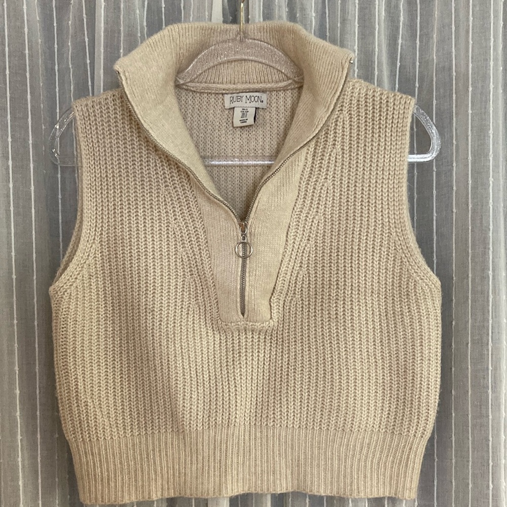 Ruby Moon Size: Small Cropped Half Zip Knit Sweater Vest in Creamy Beige